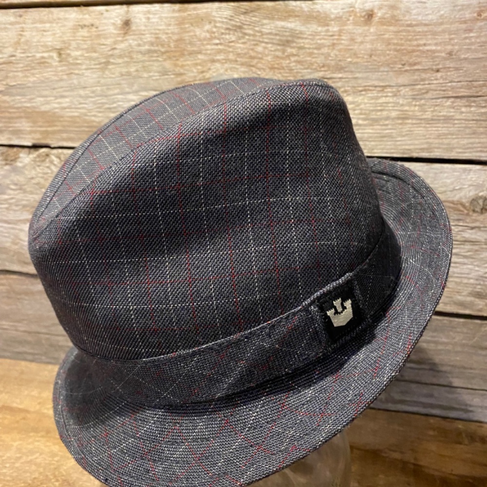 Goorin Bros Fedora in Grey with Burgundy and White Hatching - Like New, Size M